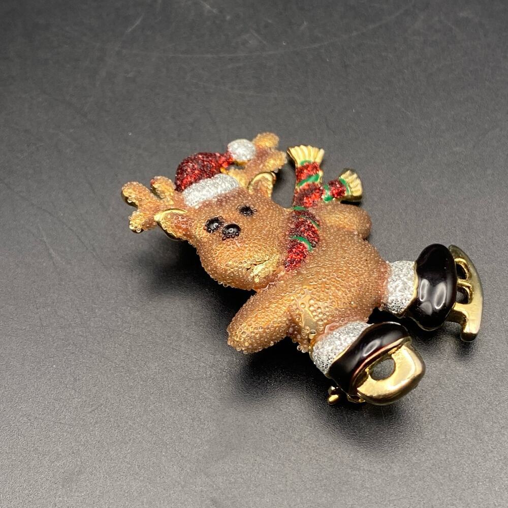 Vintage DANECRAFT Sparkly Christmas Ice Skating Reindeer Brooch Pin Signed - Picture 2 of 9